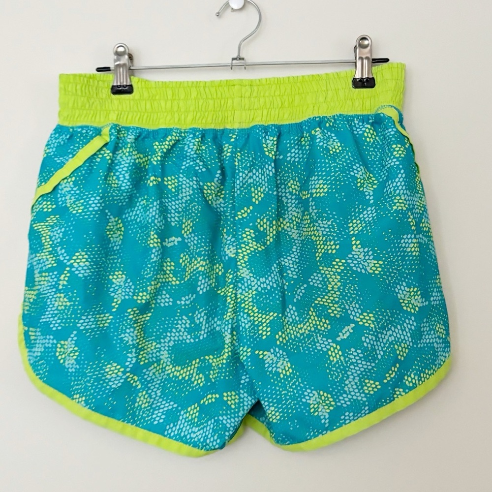 Champion Duo Dry Athletic Running Shorts Womens Sz Medium Activewear Gym Workout - Picture 3 of 7